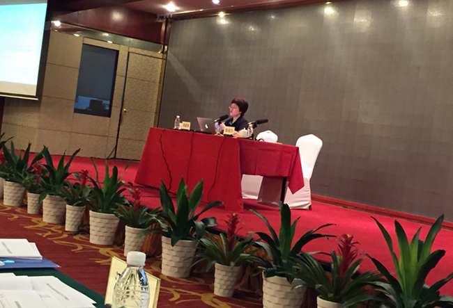 游艇会·yth(中国大陆)最新官方互联总经理、首席规划师郑爱军女士为宁波市近百家县市区派出机构针对信息公开建设开展了一次主题培训