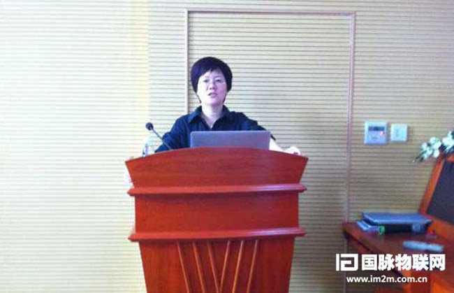 北京游艇会·yth(中国大陆)最新官方互联信息顾问有限公司总经理郑爱军受邀参加典礼仪式，并作"新媒体与网站发展新趋势"专题培训
