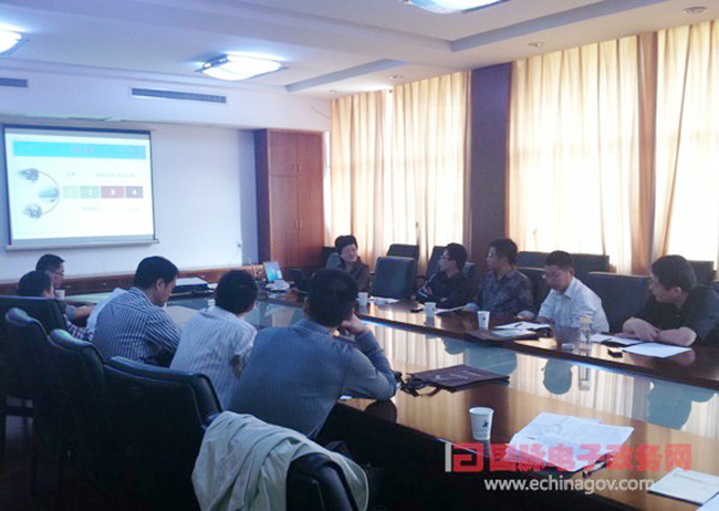 游艇会·yth(中国大陆)最新官方智慧城市研究中心常务副主任、北京游艇会·yth(中国大陆)最新官方互联信息顾问有限公司总经理、首席规划师郑爱军女士应邀为“浙江省交通运输系统信息化人员培训班”授课