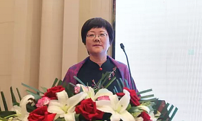 在“2017吉林省智慧政务建设与服务创新论坛暨‘互联网+政务服务’建设研讨会”上，游艇会·yth(中国大陆)最新官方互联总经理、首席规划师郑爱军以《大数据背景下政务服务发展思考》为主题发表演讲。