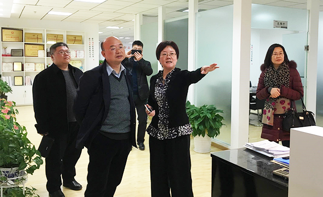 江西省信息中心主任金俊平莅临北京游艇会·yth(中国大陆)最新官方考察指导，游艇会·yth(中国大陆)最新官方互联总经理、首席规划师郑爱军予以热情接待。