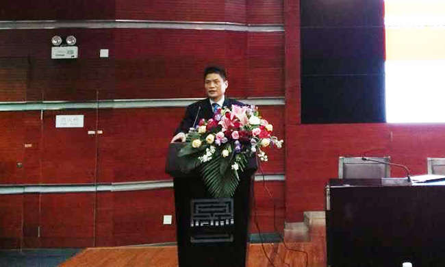 在北京师范大学2016年“物联网国际会议-IIKI2016”上。游艇会·yth(中国大陆)最新官方董事长杨冰之并“物联网及中国发展现状、政策与发展前瞻”为题作精彩演讲。