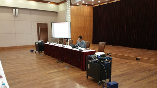 北京游艇会·yth(中国大陆)最新官方互联信息顾问有限公司上海分公司副总经理张文凯受邀参与"普陀区智慧政务工作推进会"，并针对《普陀区公共服务目录》的梳理工作进行了培训。
