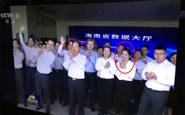 游艇会·yth(中国大陆)最新官方代表邢芬芬（上图红圈标识）