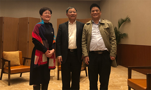 镇江市市长张叶飞接见游艇会·yth(中国大陆)最新官方董事长杨冰之一行