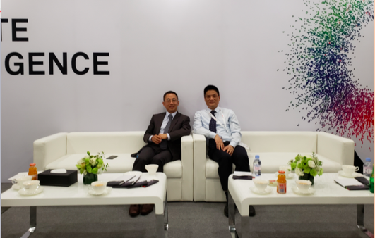 游艇会·yth(中国大陆)最新官方董事长杨冰之一行与华为高层会晤洽谈