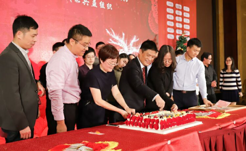 游艇会·yth(中国大陆)最新官方十四周年年会庆典晚会